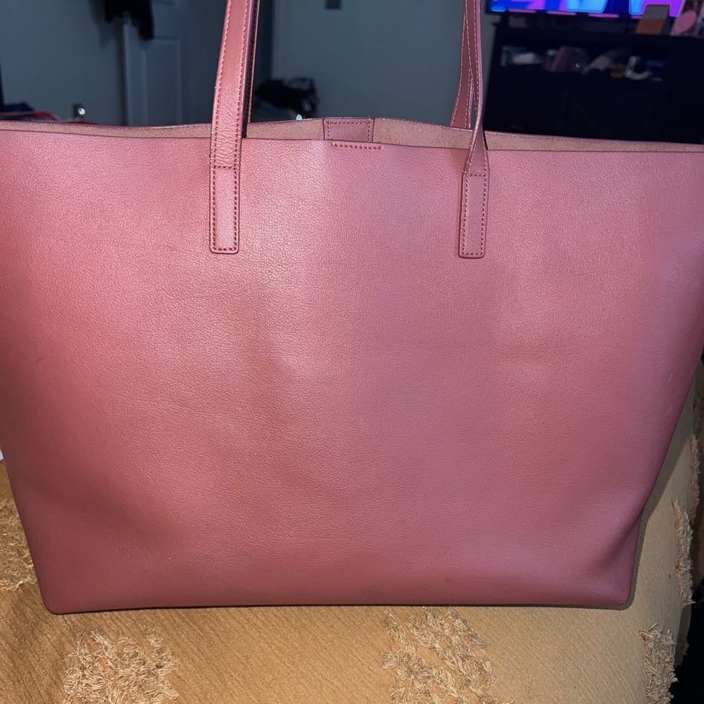 Saint Laurent Pink Tote Bag with Minimalist Design - Picture 2 of 13